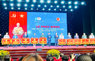 ベトナム労働組合総連合会より労働安全衛生における「優秀賞」を受賞  